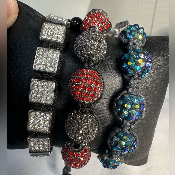 Three sparkly adjustable bracelets - Picture 7 of 7